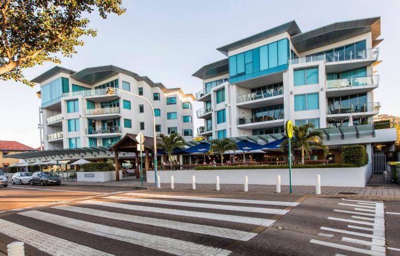 The Iconic Watermark On The Apartment Townsville